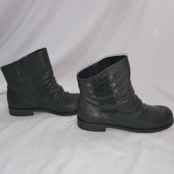 NIB Nine West Made Black Leather Pull On Ankle Boots with Lace Detail Size 8 M - Picture 4 of 11